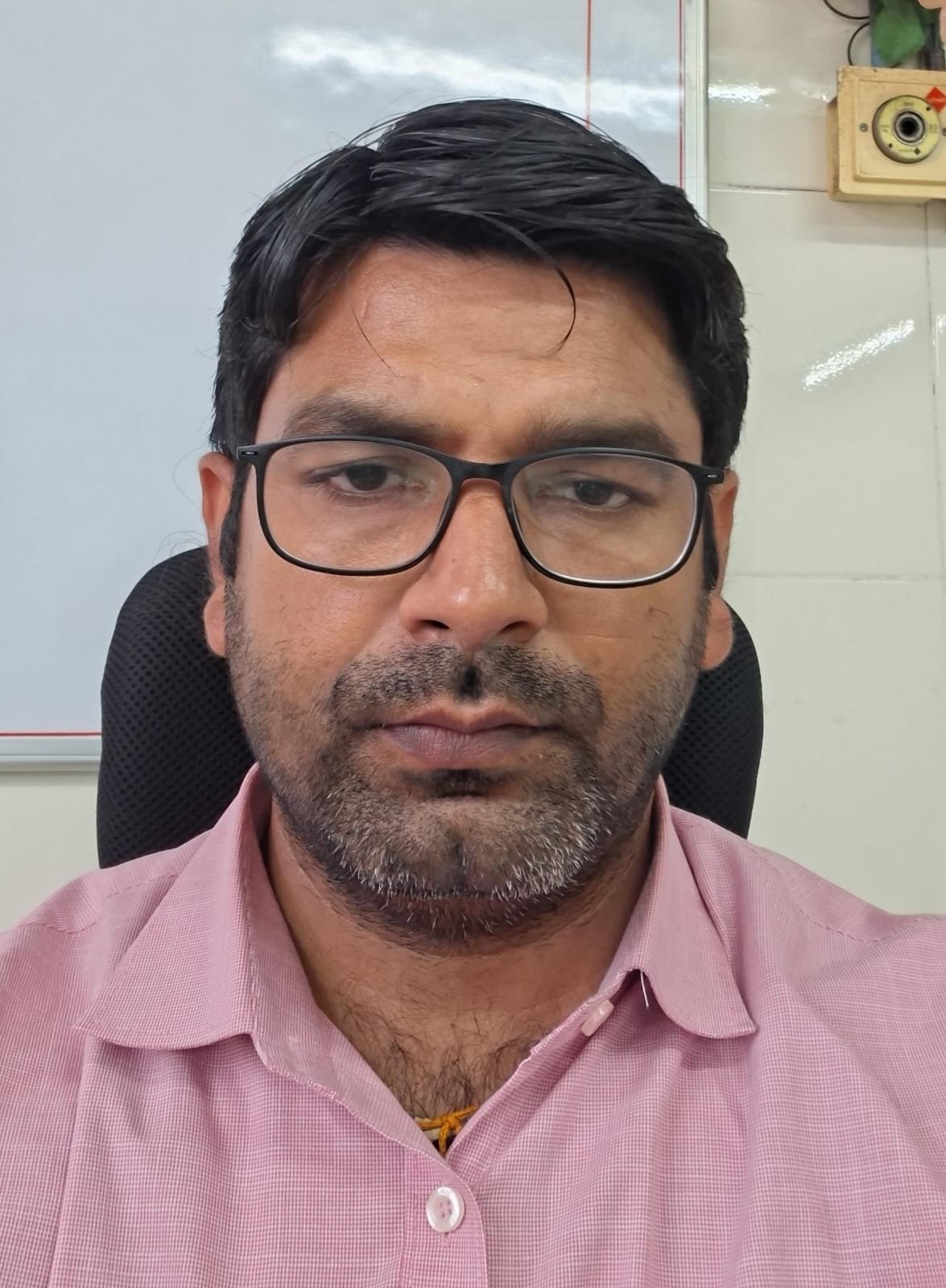 Dr . Punya Pratap singh 